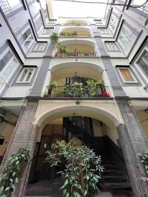 Dadedo' -monolocale Tra Plebiscito Toledo E Chiaia Naples